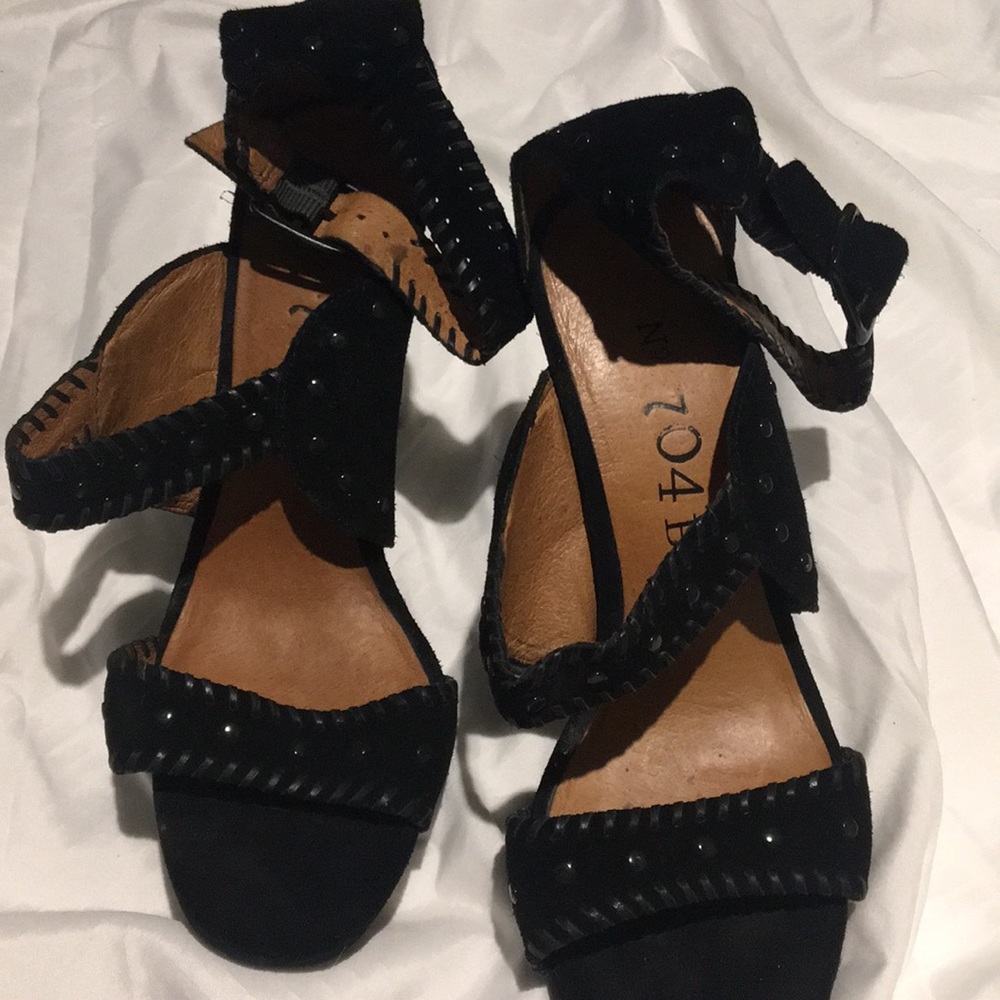 No. 704b 4” Black Heels worn 1x Size 38 1/2